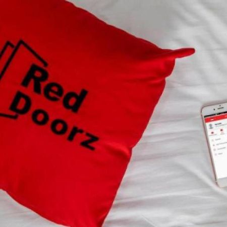 RedDoorz Plus @ Kwitang 2 Jakarta Exterior foto