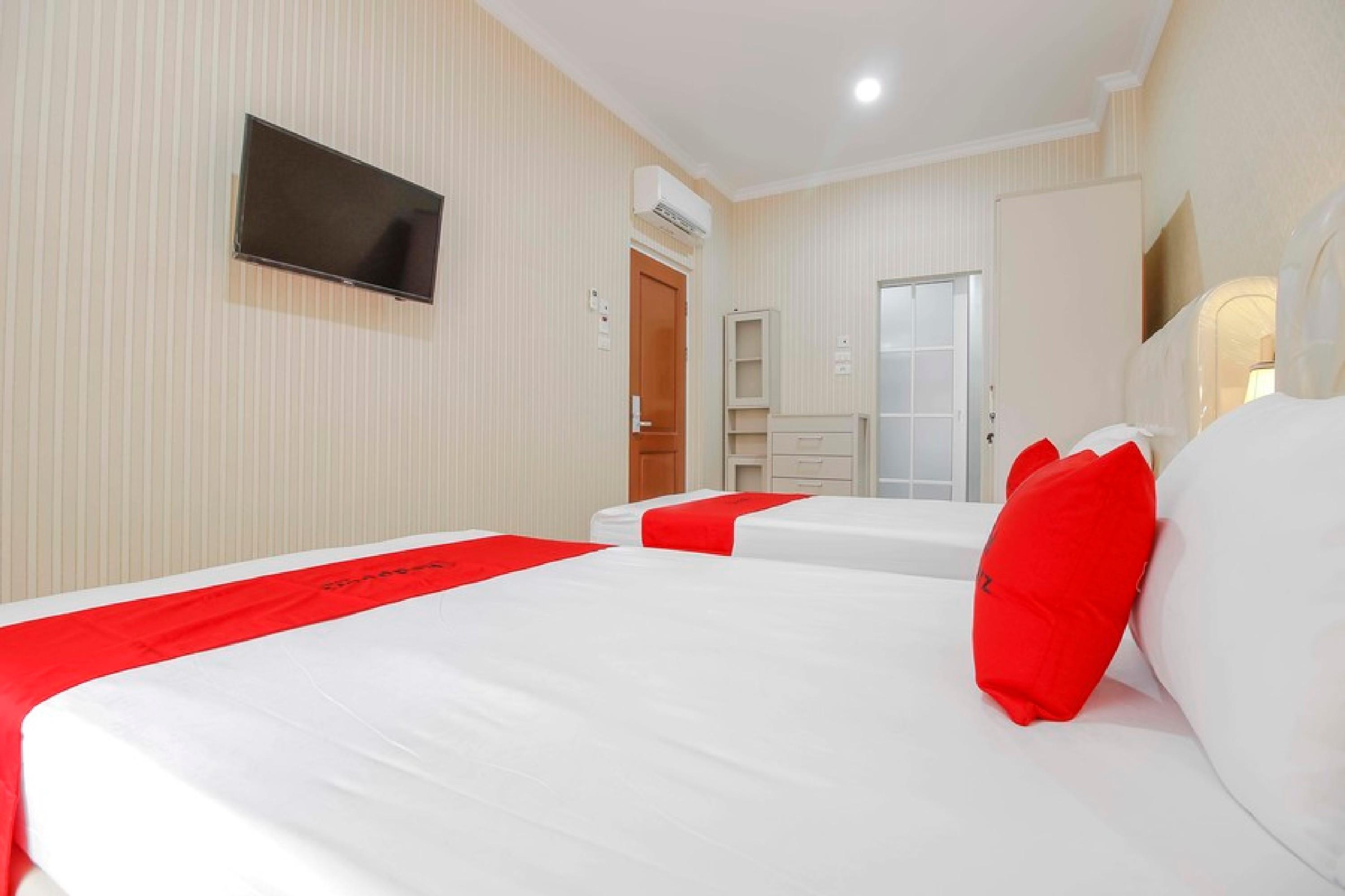 RedDoorz Plus @ Kwitang 2 Jakarta Exterior foto