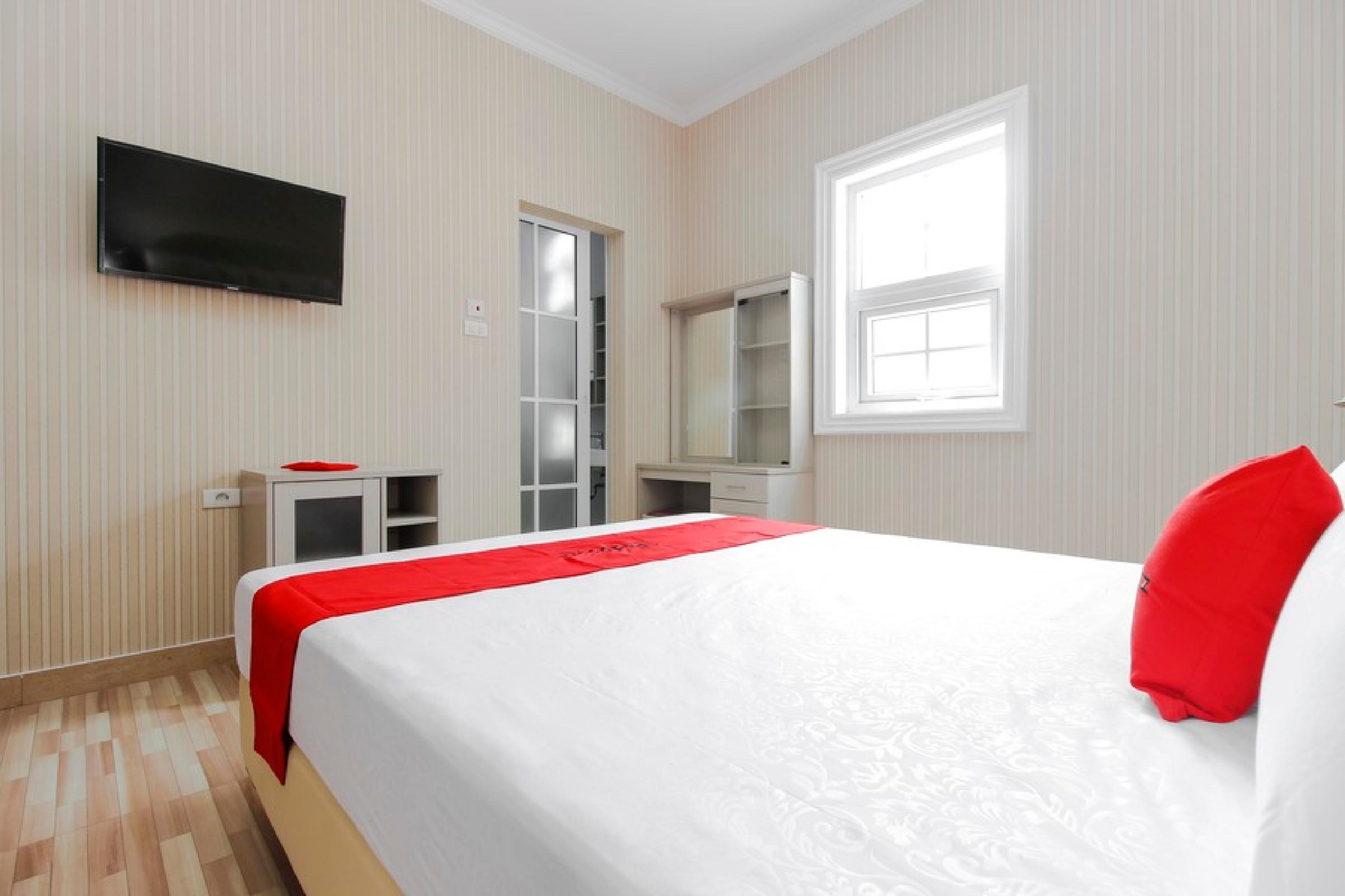 RedDoorz Plus @ Kwitang 2 Jakarta Exterior foto